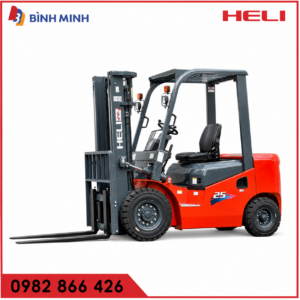 Xe nâng dầu 2,5 tấn mới 100%