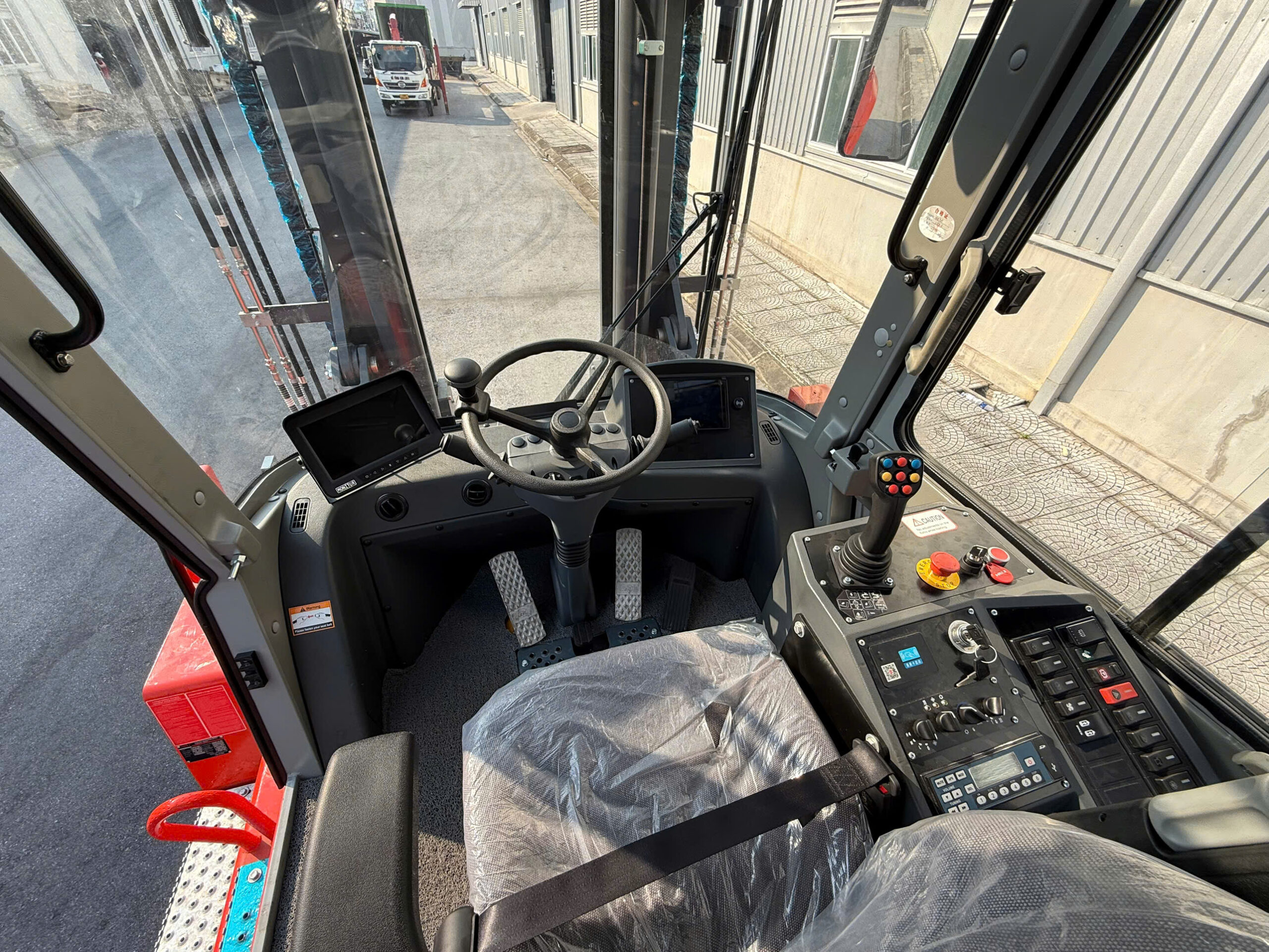 Xe nâng điện 16 tấn