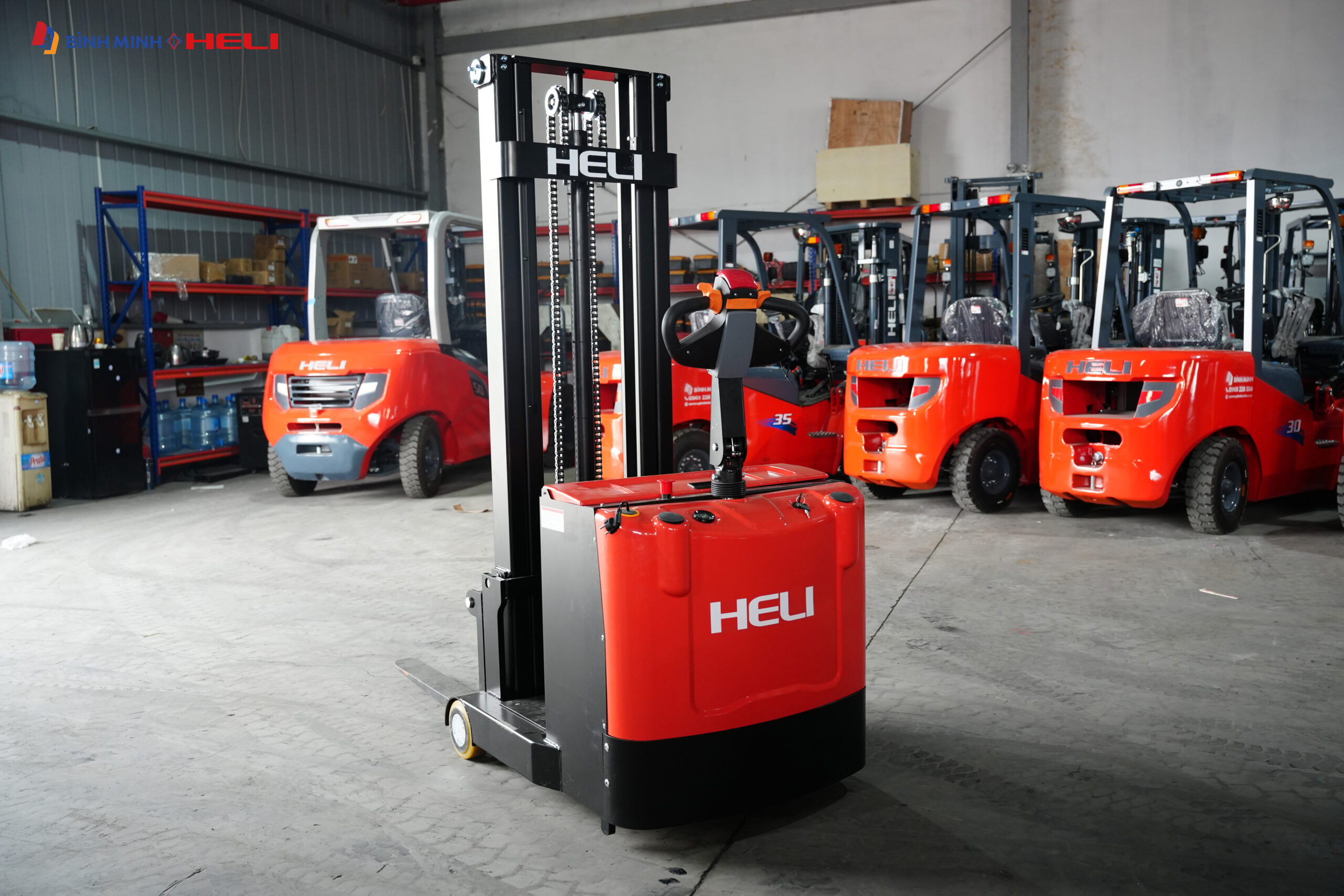 Xe nâng tay điện